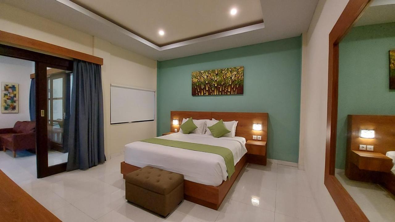Hotel The New Moon Seminyak Exterior foto