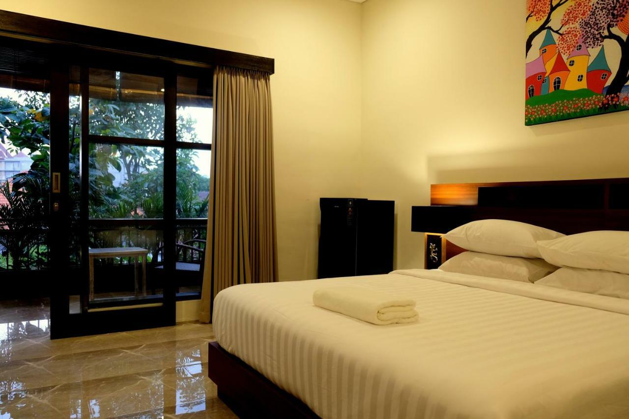 Hotel The New Moon Seminyak Exterior foto