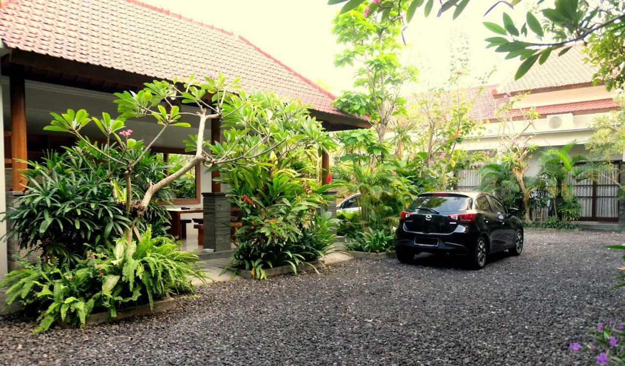 Hotel The New Moon Seminyak Exterior foto